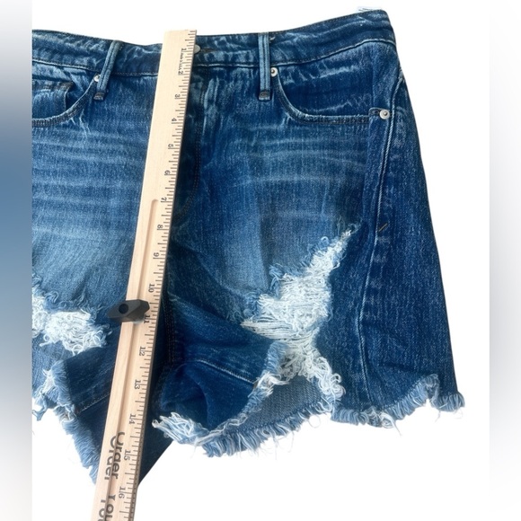 GOOD AMERICAN Bombshell Shorts Women’s High Rise Cut Off Denim Size 8/29 - Picture 7 of 7